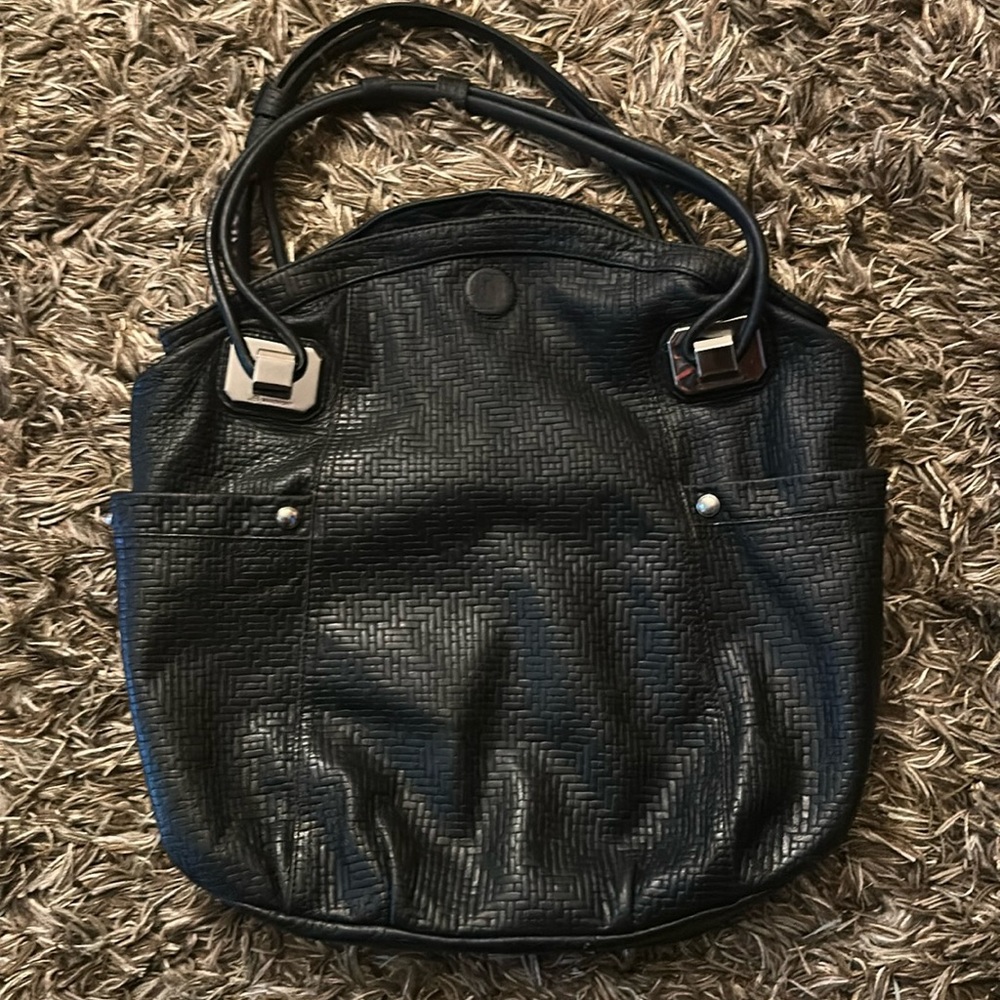 Black leather Makowsky shoulder bag that’s in good condition